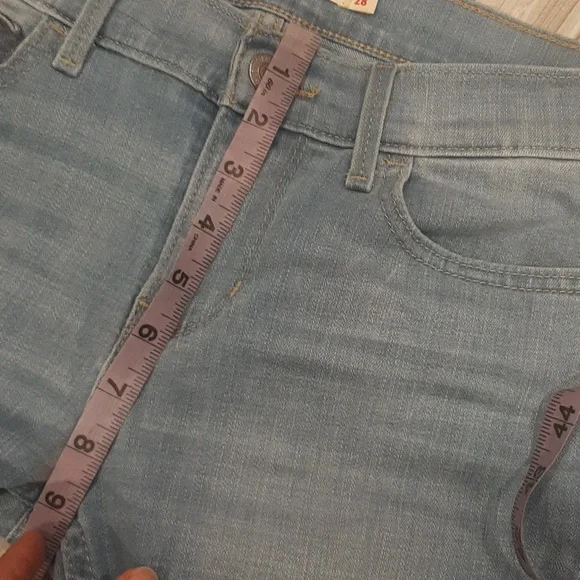 Levis - Picture 10 of 10